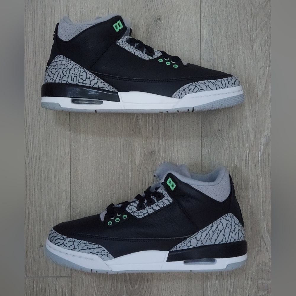 Nike Air Jordan 3 Retro Green Glow DM0967-031 Youth Sz 5 /Womens Sz 6.5 B Grades
